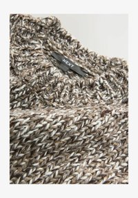 Selectat, chocolate brown