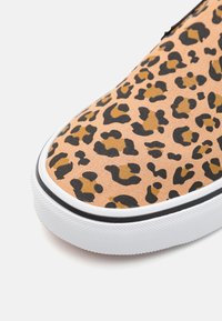 Vans CLASSIC SLIP-ON UNISEX - Slipper - black