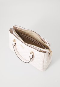 Guess CARLY GIRLFRIEND SATCHEL - Borsa a mano - stone