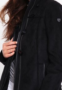 Gipsy by Mauritius Abrigo corto - black