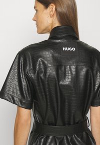 HUGO KERVE - Blusenkleid - black