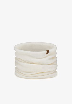 Weißer gestrickter Halswärmer mit weicher Textur, verfügt über ein gefaltetes Design und ein kleines braunes Etikett als Akzent.