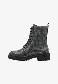 Ausgewählt, pewter struct