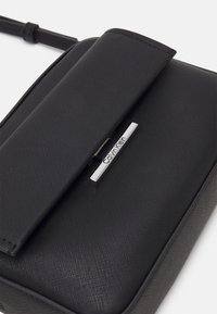 Calvin Klein - Torba na ramię