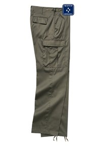 Pantalon cargo vert olive avec plusieurs poches, passants de ceinture et cordons au bas, étiqueté déperlant.
