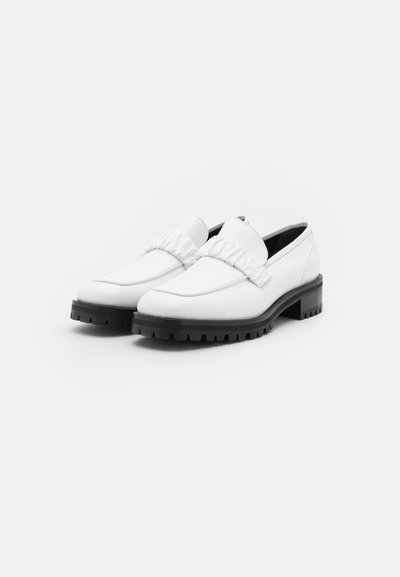 Elleme CHOUCHOU SQUARE LOAFER - Παπούτσια χωρίς κορδόνια - white