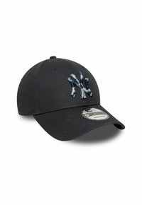 Dunkelblaue Baseballmütze, verstellbar, mit gesticktem NY-Logo in kontrastierenden Blau- und Grautönen. Glattes Material mit gebogenem Schirm.