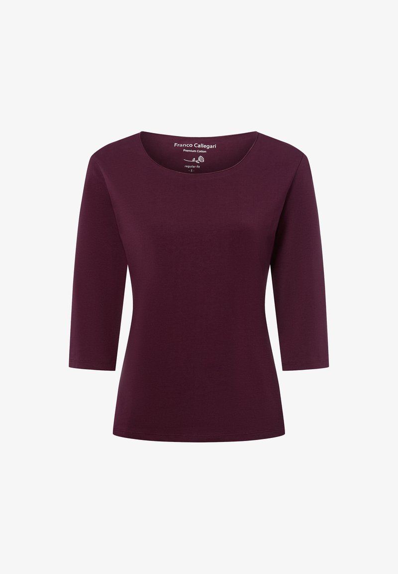 Bordowy top z rękawami 3/4 i okrągłym dekoltem, wykonany z wysokiej jakości bawełny, charakteryzujący się gładką, miękką teksturą.