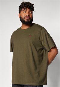 Levi's® Plus BIG ORIGINAL TEE - Basic póló - olive night