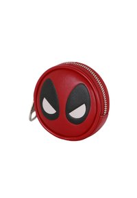 Bolsita redonda roja para monedas, hecha de cuero sintético, con un diseño de máscara en blanco y negro, que cuenta con un cierre plateado y un anillo para llaves.