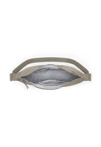 Beige színű, széles, állítható hevederrel ellátott keresztbody táska, amely nyitva van, hogy megmutassa a világosszürke bélését és a belső, cipzáras zsebet.