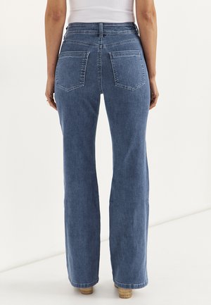 Cellbes of Sweden BOOT CUT WITH SUPERSTRETCH - Jeans Bootcut - medium blue denim