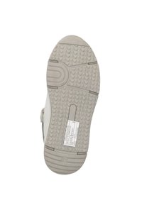 De zool van de schoen heeft een textuur van rubber met een golvend patroon, een grijze kleur en een label met productdetails.