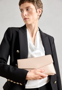 Pochette - nude