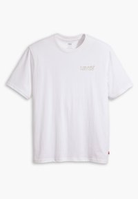 Camiseta de algodón blanca con mangas cortas, cuello redondo y un pequeño logo de "Levi's" en gris claro en el lado izquierdo del pecho. Textura suave, corte clásico.