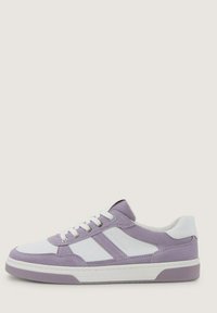 Sneaker viola e bianche con una tomaia in tela, suola in gomma, dettagli perforati e strisce a contrasto sui lati. Chiusura con lacci.