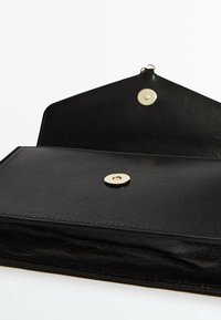 Massimo Dutti Olkalaukku - black