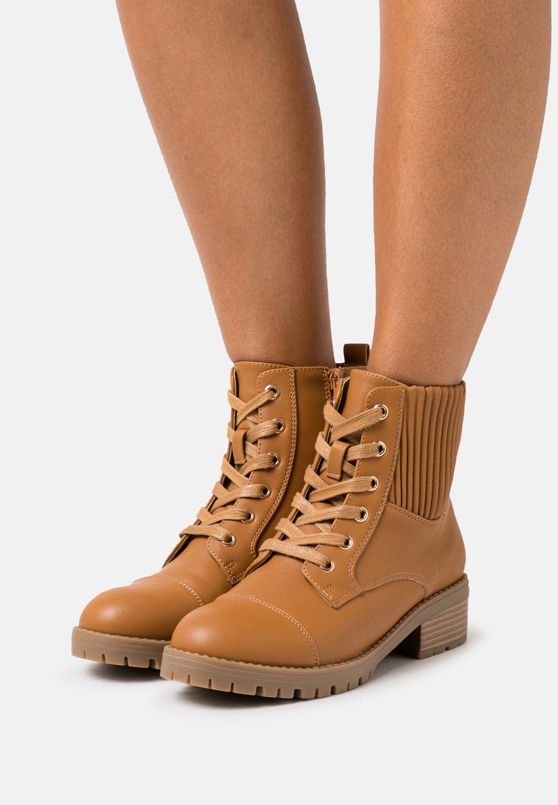 Anna Field Bottines à lacets - cognac