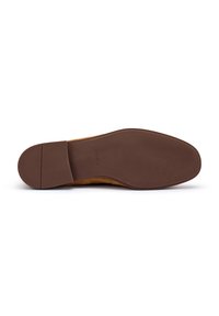 Scarpa in suede marrone con una suola liscia e arrotondata. La parte inferiore è piatta con una leggera curvatura e presenta un'impronta del logo vicino al tallone.