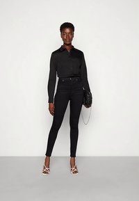 Guess CATE  - Skjortebluser - jet black