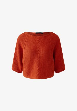 Pull court en maille orange rouille avec encolure large et manches trois-quarts, doté de détails en torsades sur le devant.