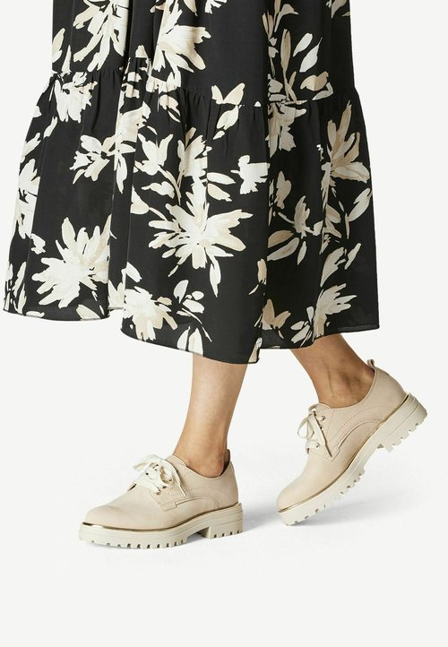 derbies tamaris beige