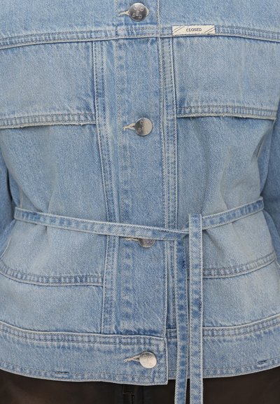 CLOSED WRAP JACKET - Džinsa auduma jaka - blue denim