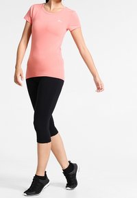 ONLY Play Camiseta básica - light pink