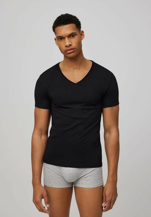 Ysabel Mora MANGA CORTA CUELLO PICO - Camiseta interior - black