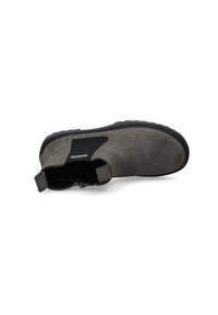 Graue Wildleder-Stiefelette mit elastischen Seiteneinsätzen, runder Zehenpartie und schwarzer Gummisohle. Verfügt über eine Zuglasche hinten für ein bequemes An- und Ausziehen.