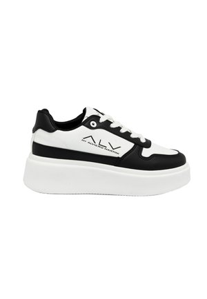 Sneakers laag - black and white