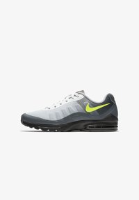 Nike Sportswear AIR MAX INVIGOR Zapatillas black dark grey