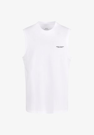 Tricou alb fără mâneci, fabricat dintr-un material moale, cu decolteu rotund și un mic logo negru pe partea stângă. Textură netedă.