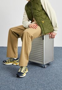 Barbour Beacon Väst - olive