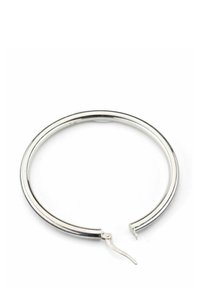 Hõbedased rõngaskõrvarõngad, millel on sile ja poleeritud pind. Ümmargune kuju, hingedega sulgemine ja avamine mugavaks kandmiseks.