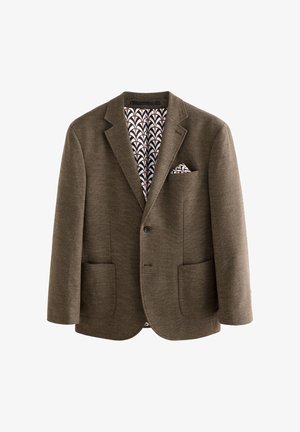Blazer maro cu nasture simplu, revere cu crestături, două buzunare frontale aplicate și căptușeală cu model și batistă de buzunar asortată.