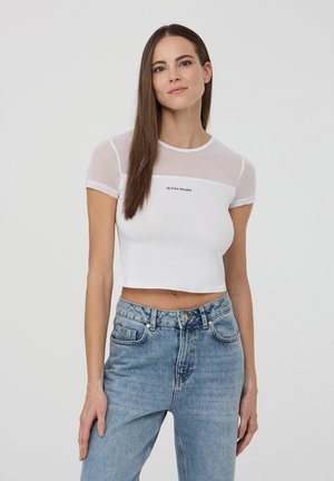 CROP CON SCRITTA E INSERTO - T-shirt con stampa - bianco ottico
