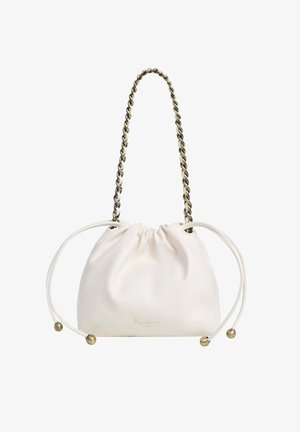 Bolso de cuerda de imitación cuero blanco con asa de cadena en tono dorado y fondo redondeado; presenta dos cuentas decorativas en los cordones.