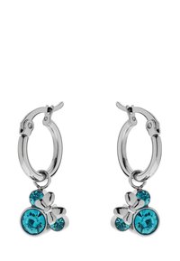 Silberne Creolen mit Akzenten aus türkisfarbenen Kristallen, die ein Schmetterlingsdesign aufweisen. Glatte metallische Oberfläche und sichere Klappverschluss.