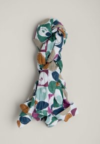 Geknoopt katoenen sjaal met kleurrijke cirkelpatronen in groen, blauw, paars, oranje en beige op een witte achtergrond.