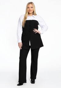 YOEK MIT KNÖPFEN - Blouse - black