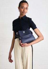 WILLOW BUCKET - Käsilaukku - dark navy