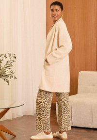 Love & Roses REGULAR FIT COSY  - Adīta jaka - beige