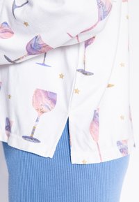 PJ Salvage IT’S A WINEFUL LIFE - Pyjamashirt - off white