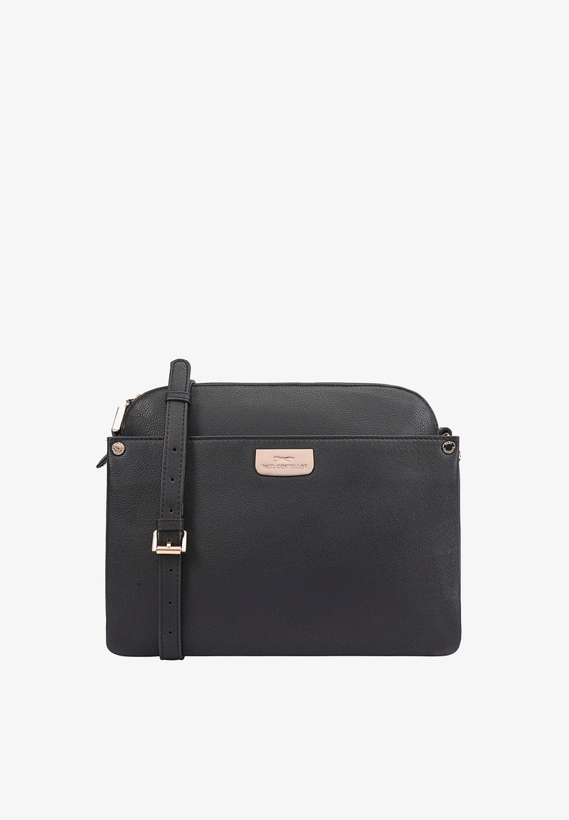 Zwarte leren schoudertas met verstelbare band, goudkleurige accenten en een metalen logo-plaatje aan de voorkant, rechthoekige vorm met afgeronde hoeken.