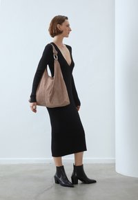 Zign by Zalando LEATHER - Shoppingveske - light brown