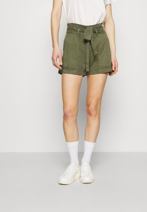 Guess Shorts - olive