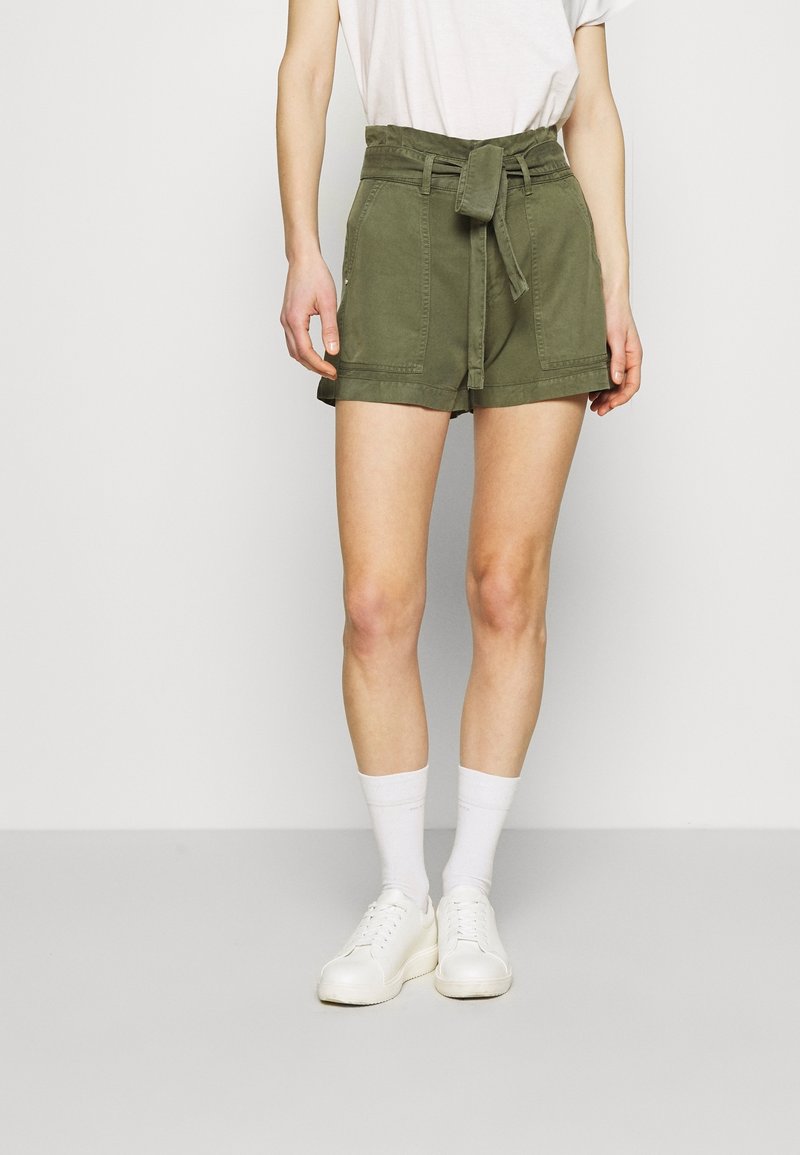 Guess Short - olive