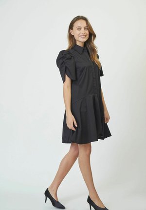 POPPYCC SS SHIRT DRESS - Tričkové šaty - black