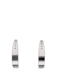 Ezüst fém karperec sima, polírozott felülettel és hat kis, tiszta kristály díszítéssel, amelyek egy ívelt vonal mentén helyezkednek el az egyik szélen.